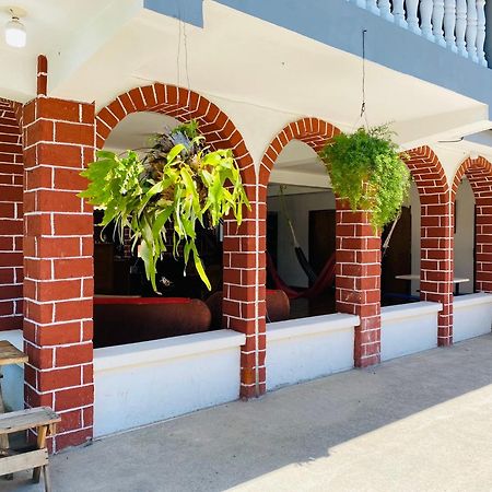 La Casona Sv Hostal Ла Либертад Екстериор снимка