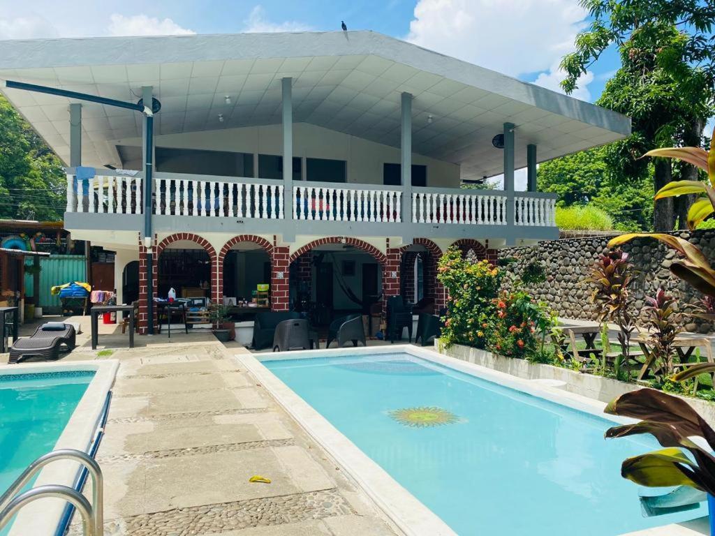 La Casona Sv Hostal Ла Либертад Екстериор снимка