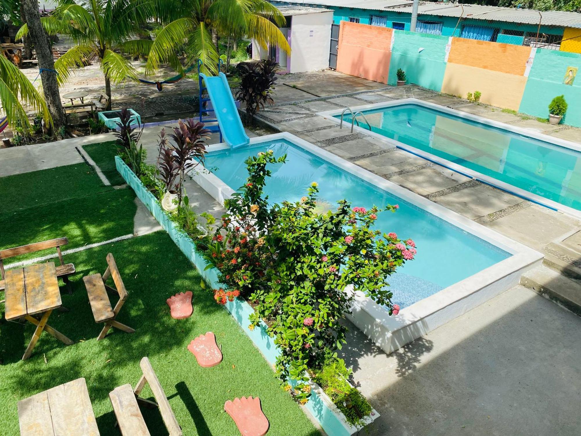 La Casona Sv Hostal Ла Либертад Екстериор снимка