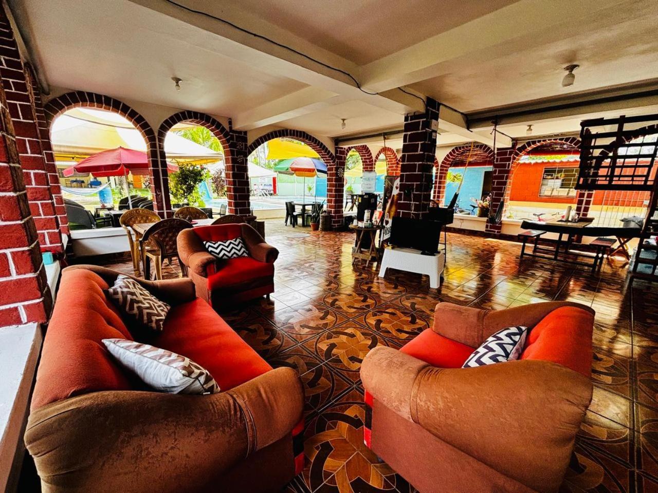 La Casona Sv Hostal Ла Либертад Екстериор снимка