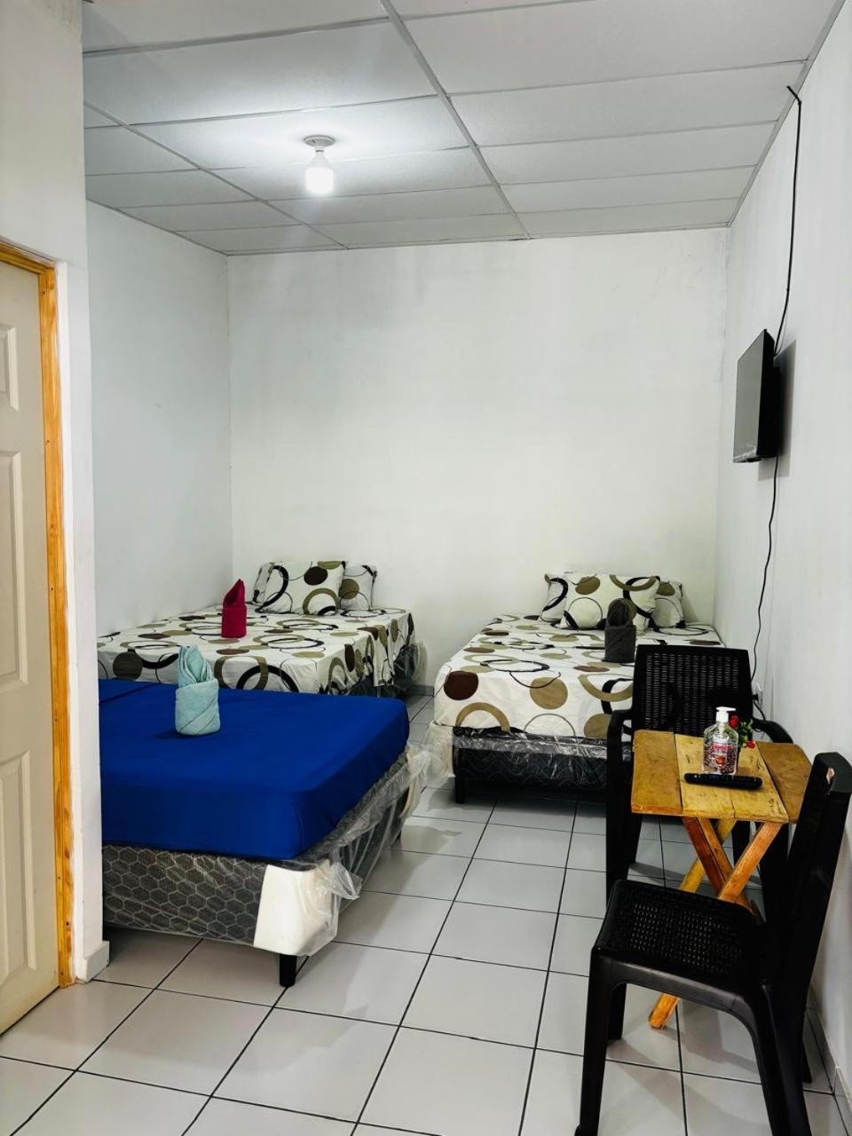 La Casona Sv Hostal Ла Либертад Екстериор снимка