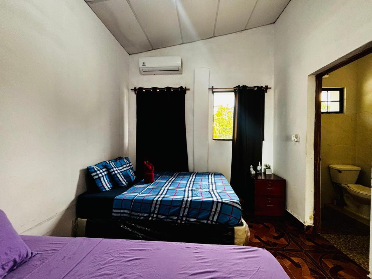 La Casona Sv Hostal Ла Либертад Екстериор снимка